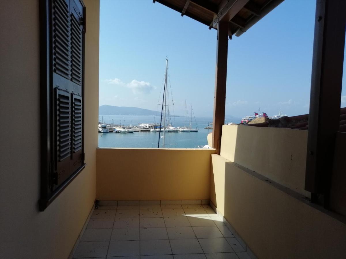 Aegina Port Apt 2-Διαμέρισμα Στο Λιμάνι Της Αίγινας 2 Extérieur photo