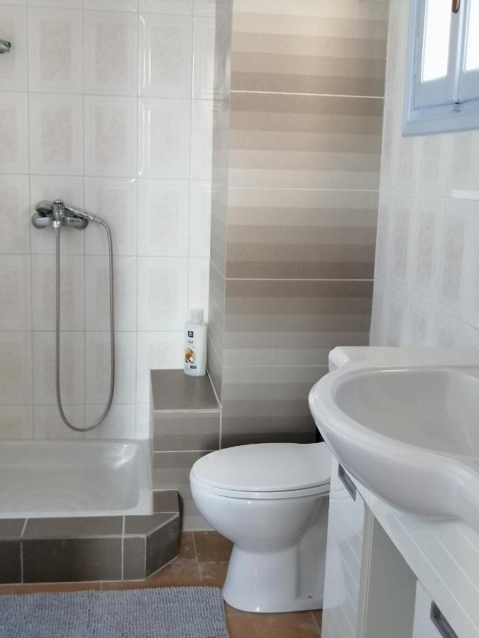 Aegina Port Apt 2-Διαμέρισμα Στο Λιμάνι Της Αίγινας 2 Extérieur photo
