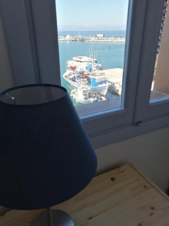 Aegina Port Apt 2-Διαμέρισμα Στο Λιμάνι Της Αίγινας 2 Extérieur photo