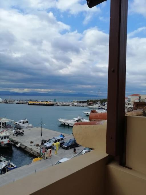 Aegina Port Apt 2-Διαμέρισμα Στο Λιμάνι Της Αίγινας 2 Extérieur photo