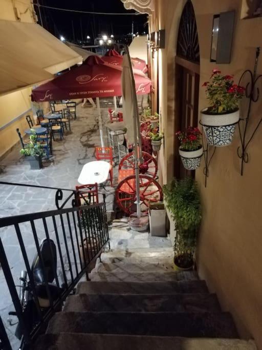 Aegina Port Apt 2-Διαμέρισμα Στο Λιμάνι Της Αίγινας 2 Extérieur photo