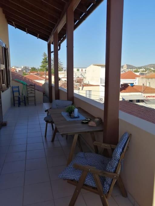 Aegina Port Apt 2-Διαμέρισμα Στο Λιμάνι Της Αίγινας 2 Extérieur photo